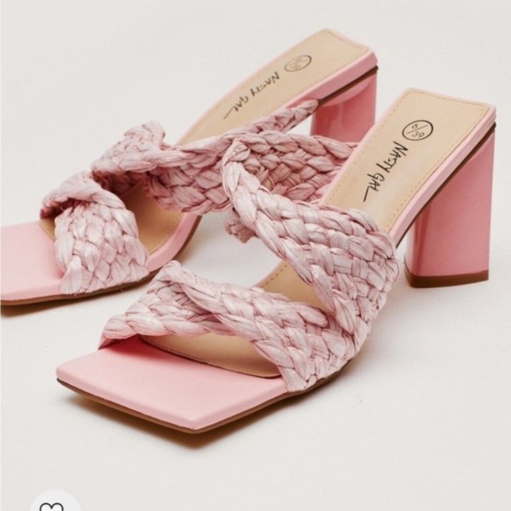 Nasty Gal Raffia Asymmetrical pink braided chunky block heel sandals size 5 / 36